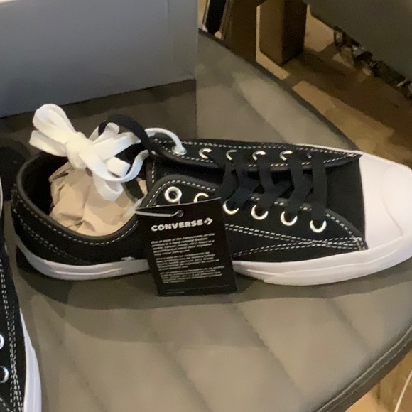NWT BRAND NEW IN BOX CONVERSE SHOES ASSORTED SIZES - Picture 2 of 5